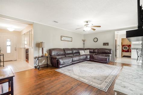 1822 E Cedar Elm Drive Arlington TX 76012