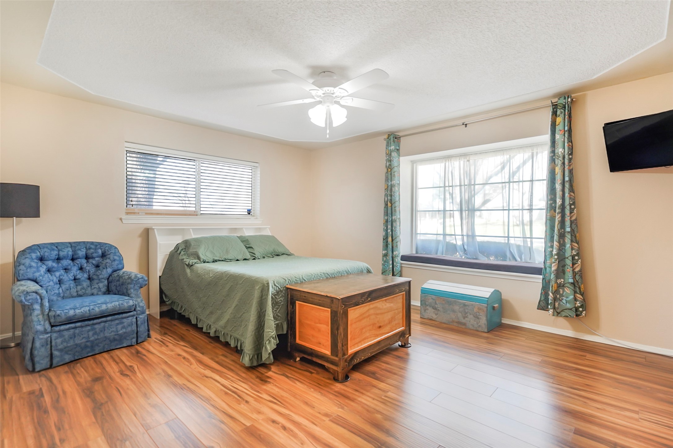 1822 E Cedar Elm Drive Arlington TX 76012