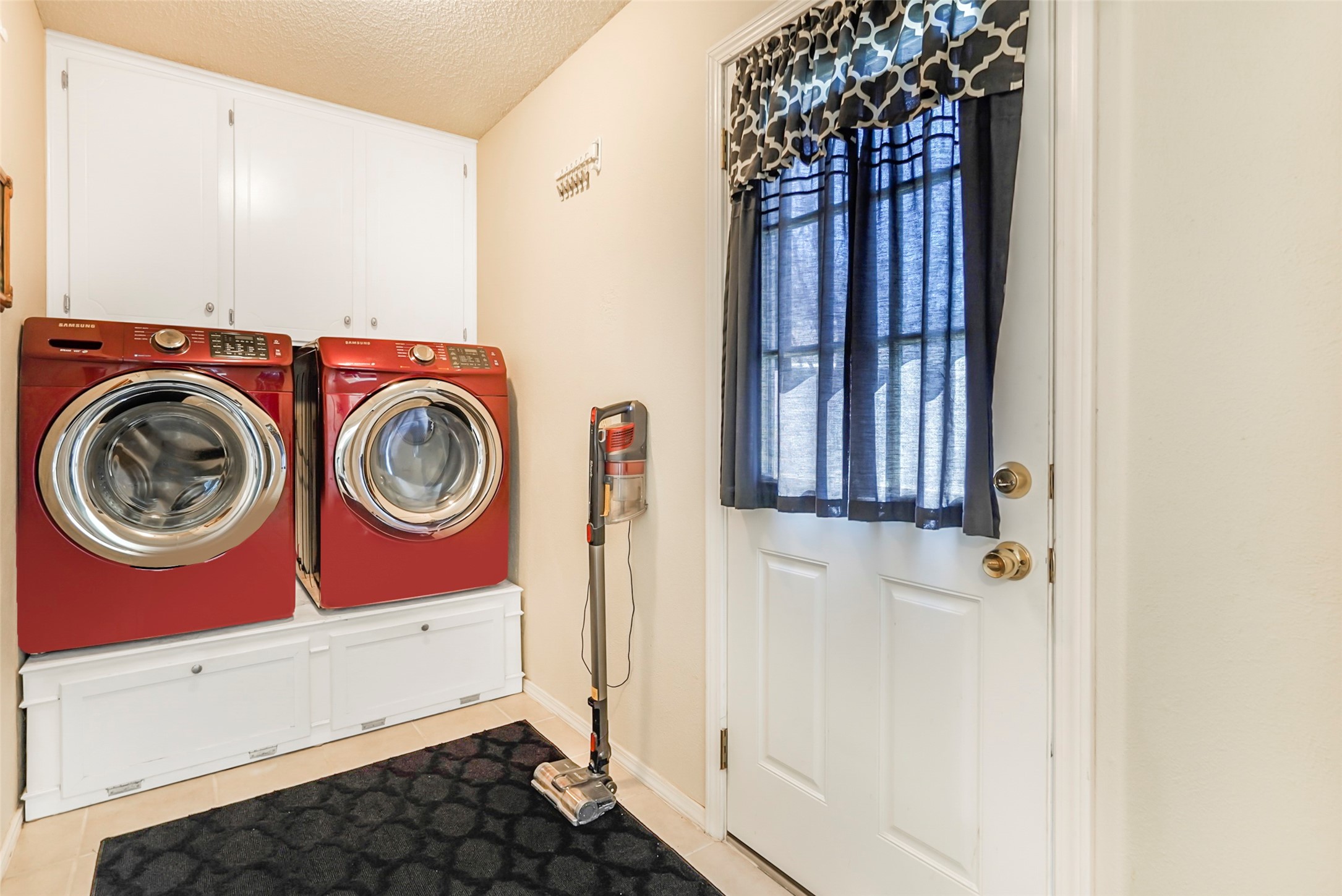 1822 E Cedar Elm Drive Arlington TX 76012