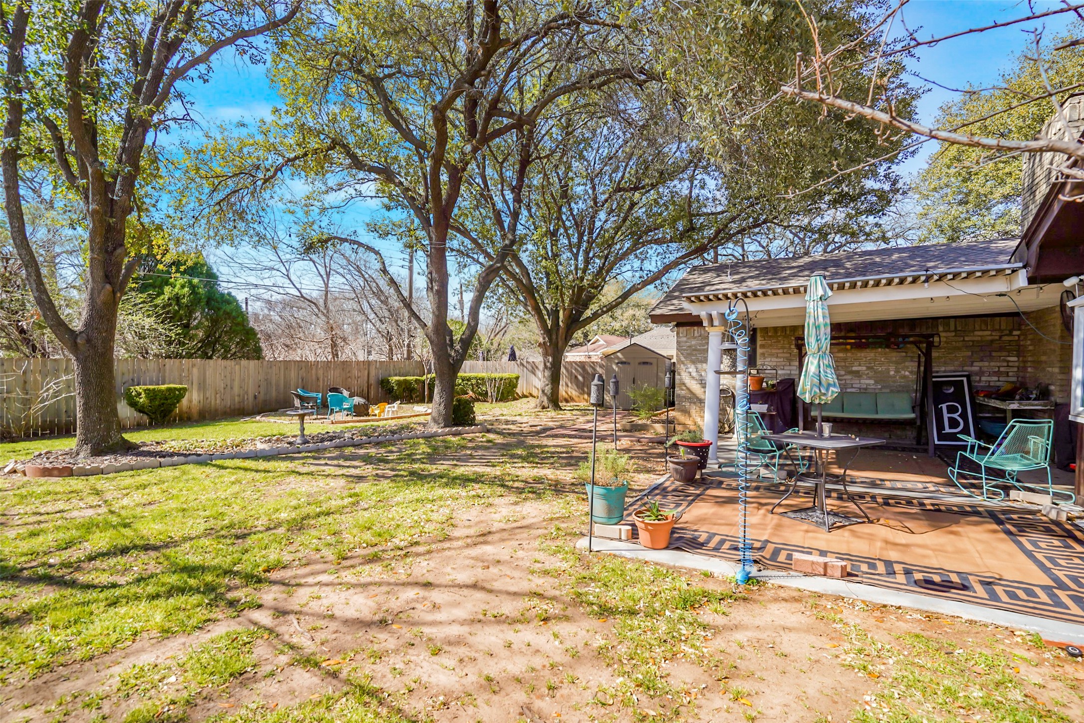 1822 E Cedar Elm Drive Arlington TX 76012