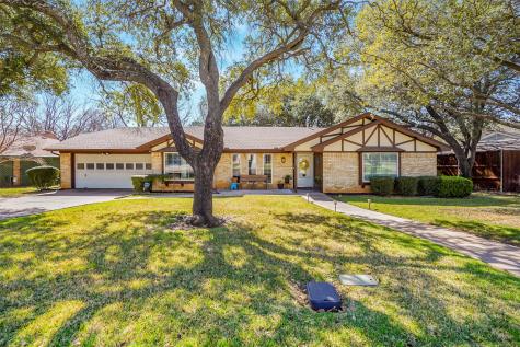 1822 E Cedar Elm Drive Arlington TX 76012