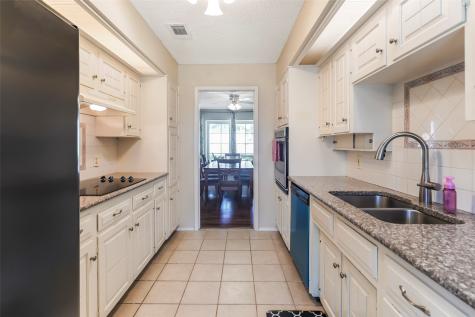 1822 E Cedar Elm Drive Arlington TX 76012