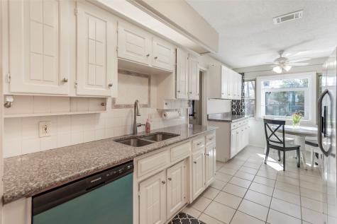 1822 E Cedar Elm Drive Arlington TX 76012