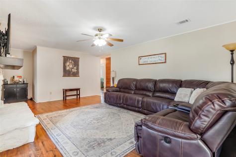 1822 E Cedar Elm Drive Arlington TX 76012