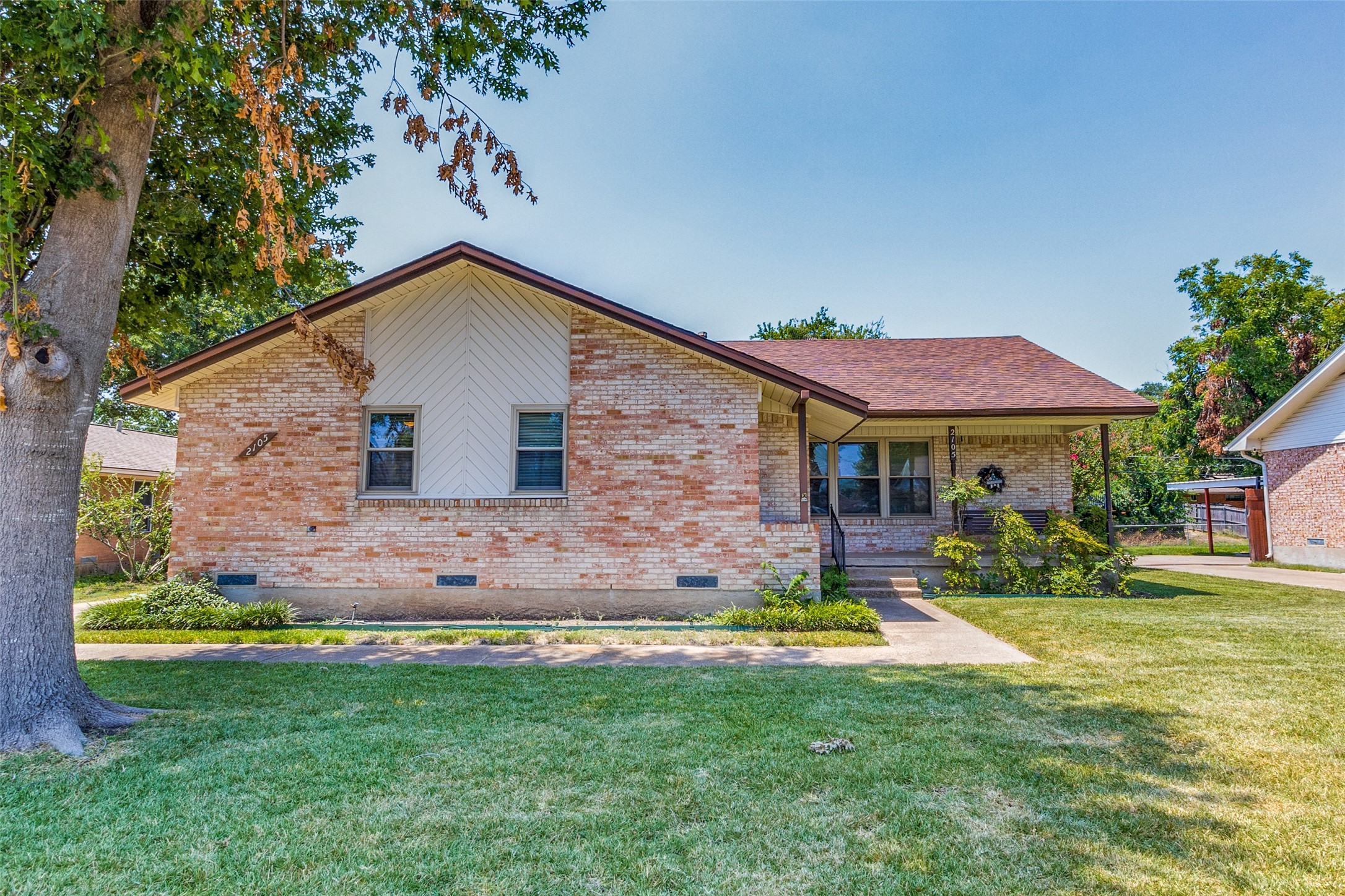 2105 Patricia Lane Garland TX 75041