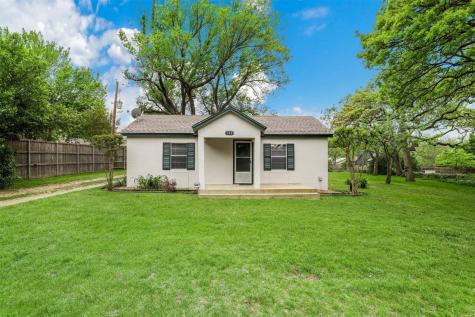 708 Oakwood Lane Arlington TX 76012