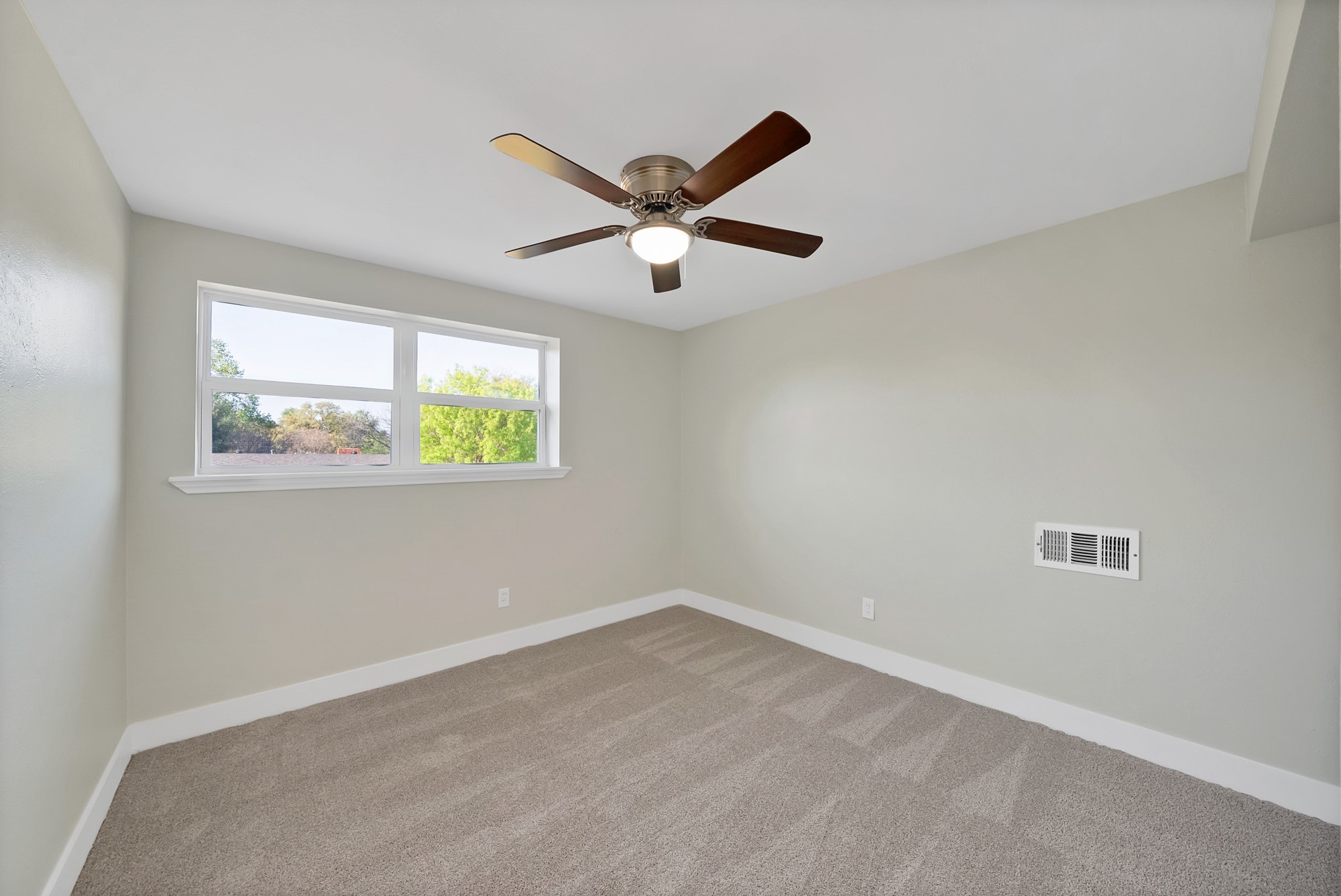 1213 Walker Drive Hurst TX 76053