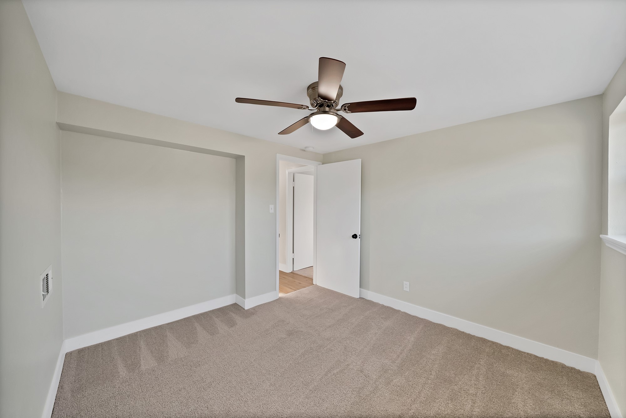 1213 Walker Drive Hurst TX 76053