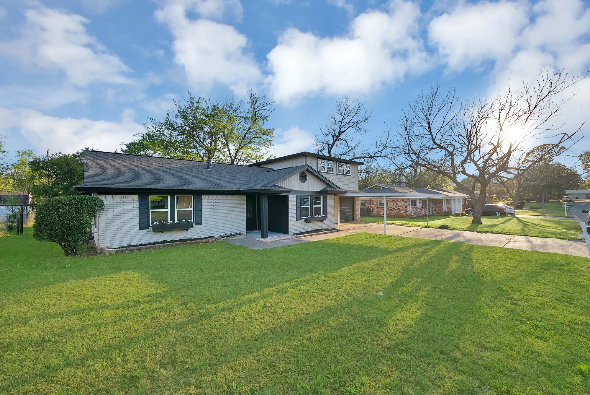 1213 Walker Drive Hurst TX 76053
