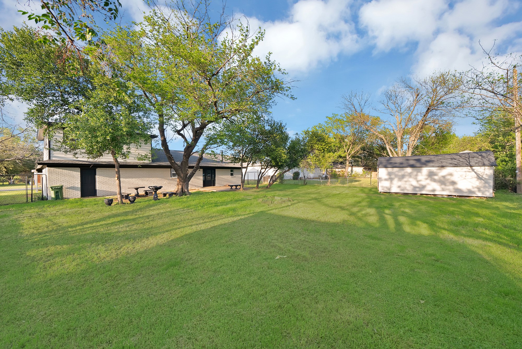 1213 Walker Drive Hurst TX 76053