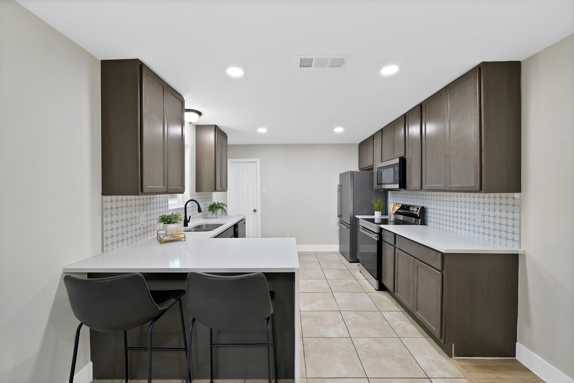 1213 Walker Drive Hurst TX 76053