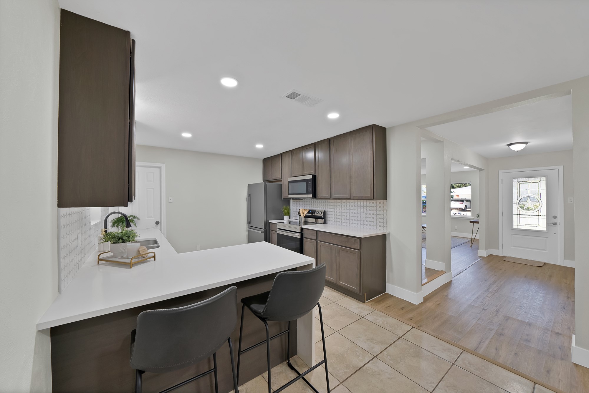 1213 Walker Drive Hurst TX 76053