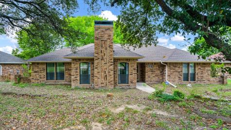231 N Beltwoods Drive Desoto TX 75115