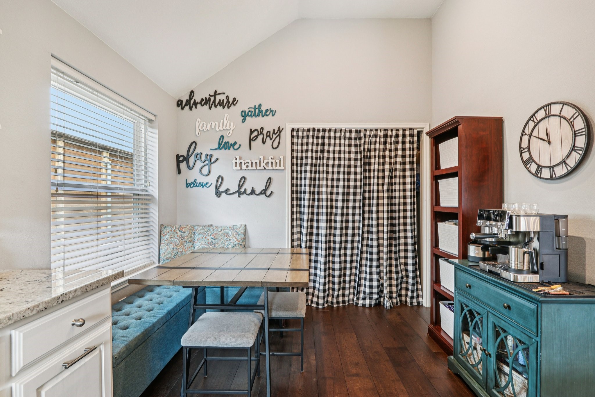 1104 Heather Lane Carrollton TX 75010