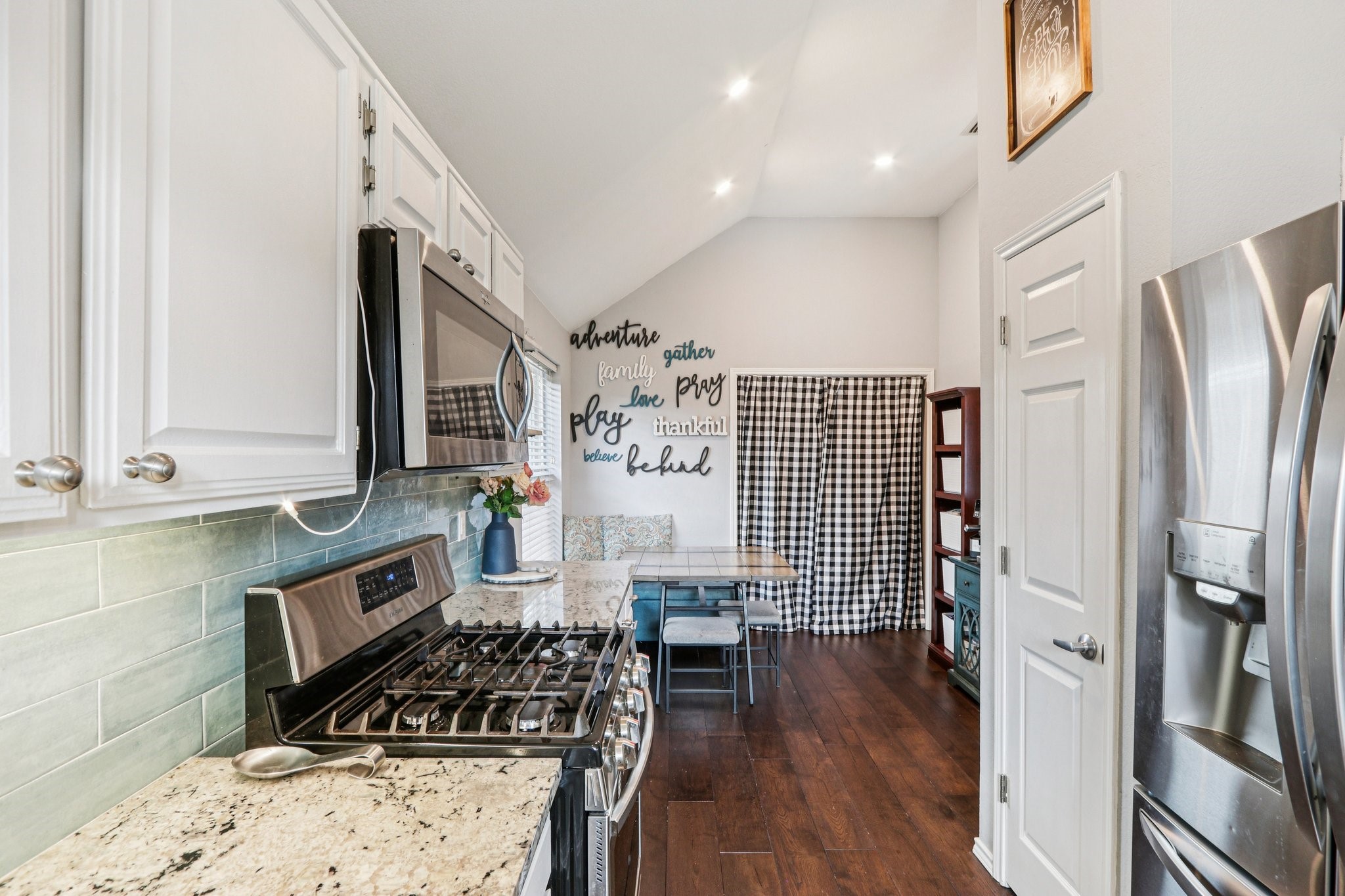1104 Heather Lane Carrollton TX 75010