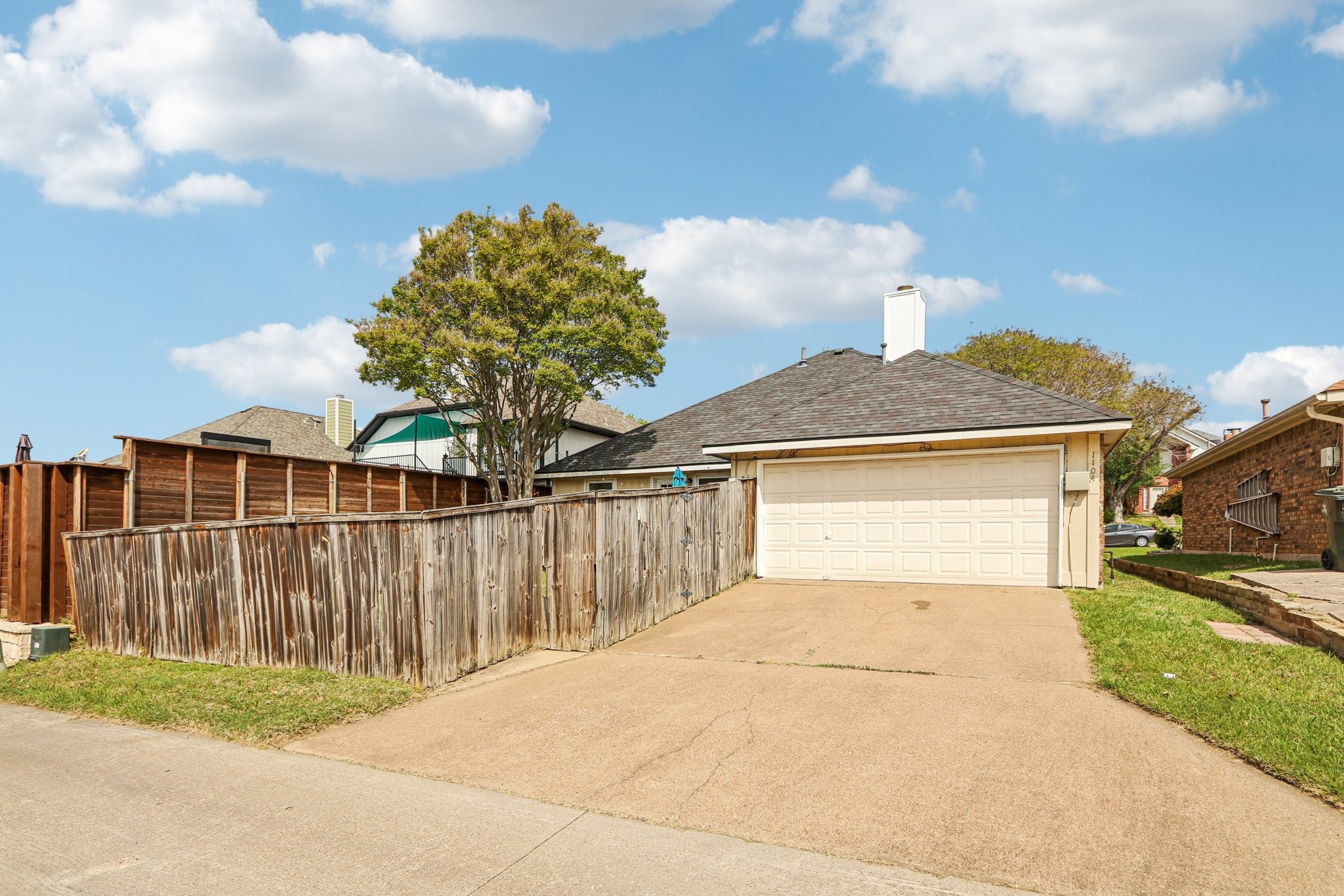 1104 Heather Lane Carrollton TX 75010