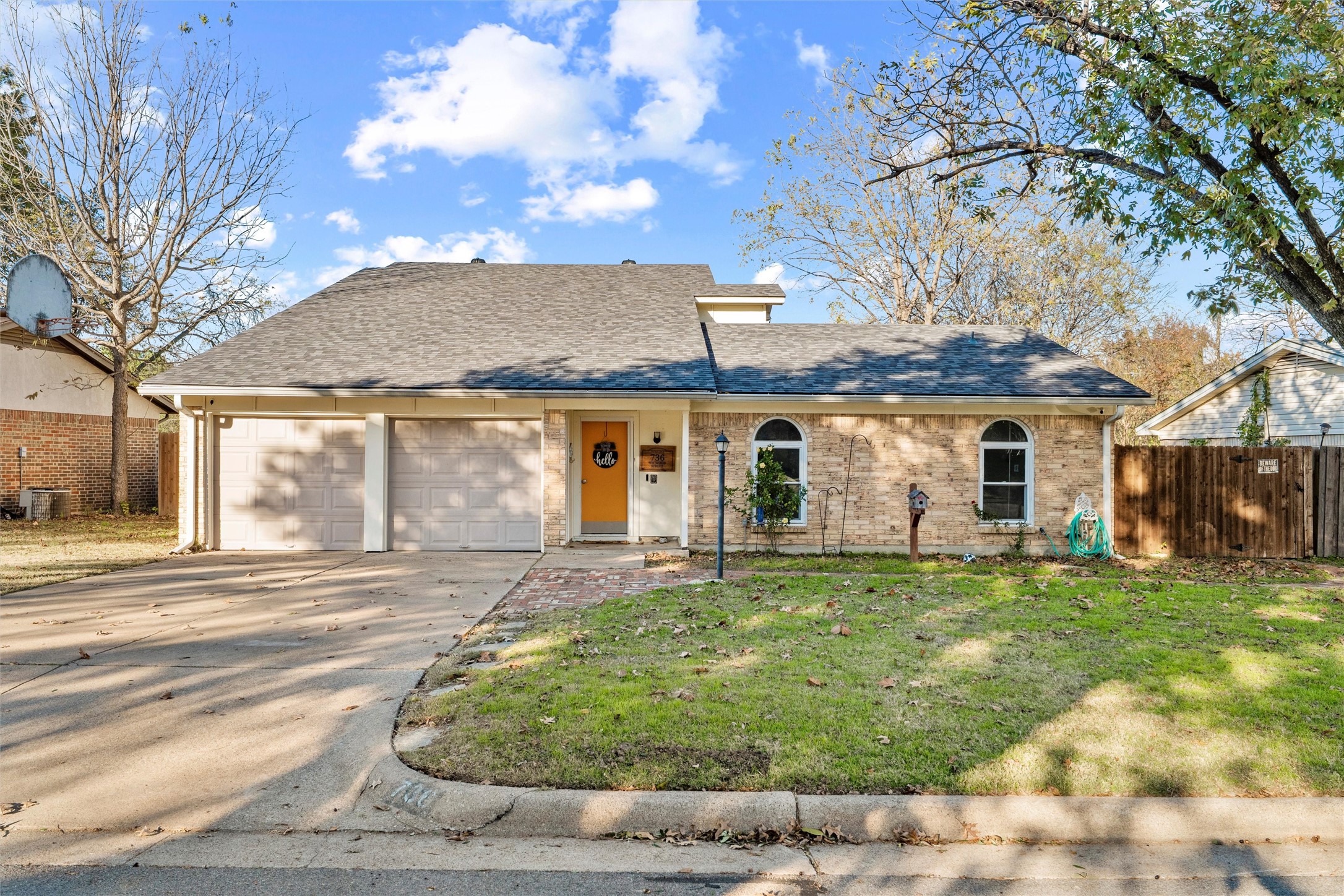 736 NW Wood Street Burleson TX 76028