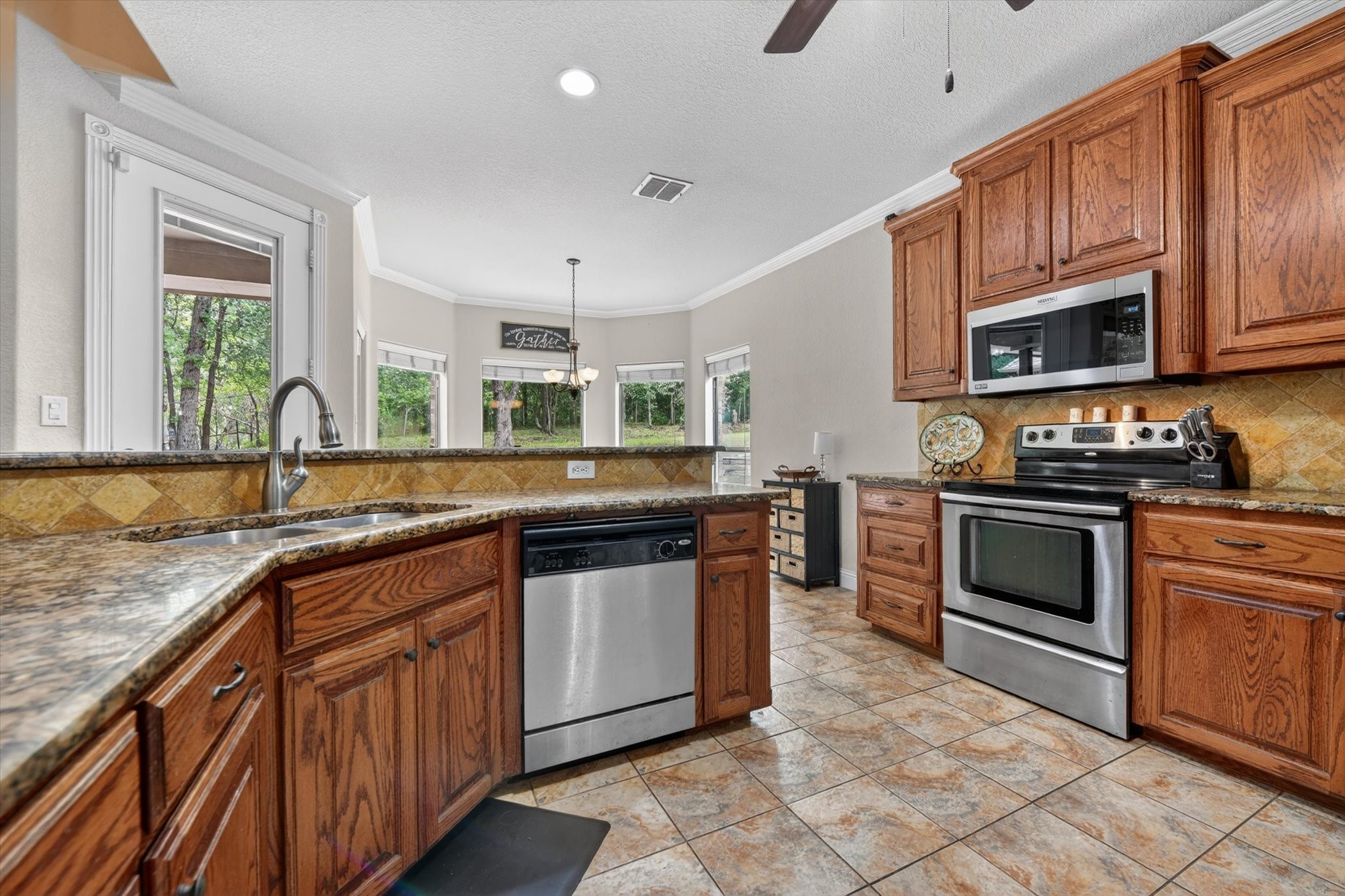 141 N Natural Spring Lane Azle TX 76020