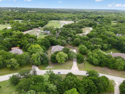 141 N Natural Spring Lane Azle TX 76020