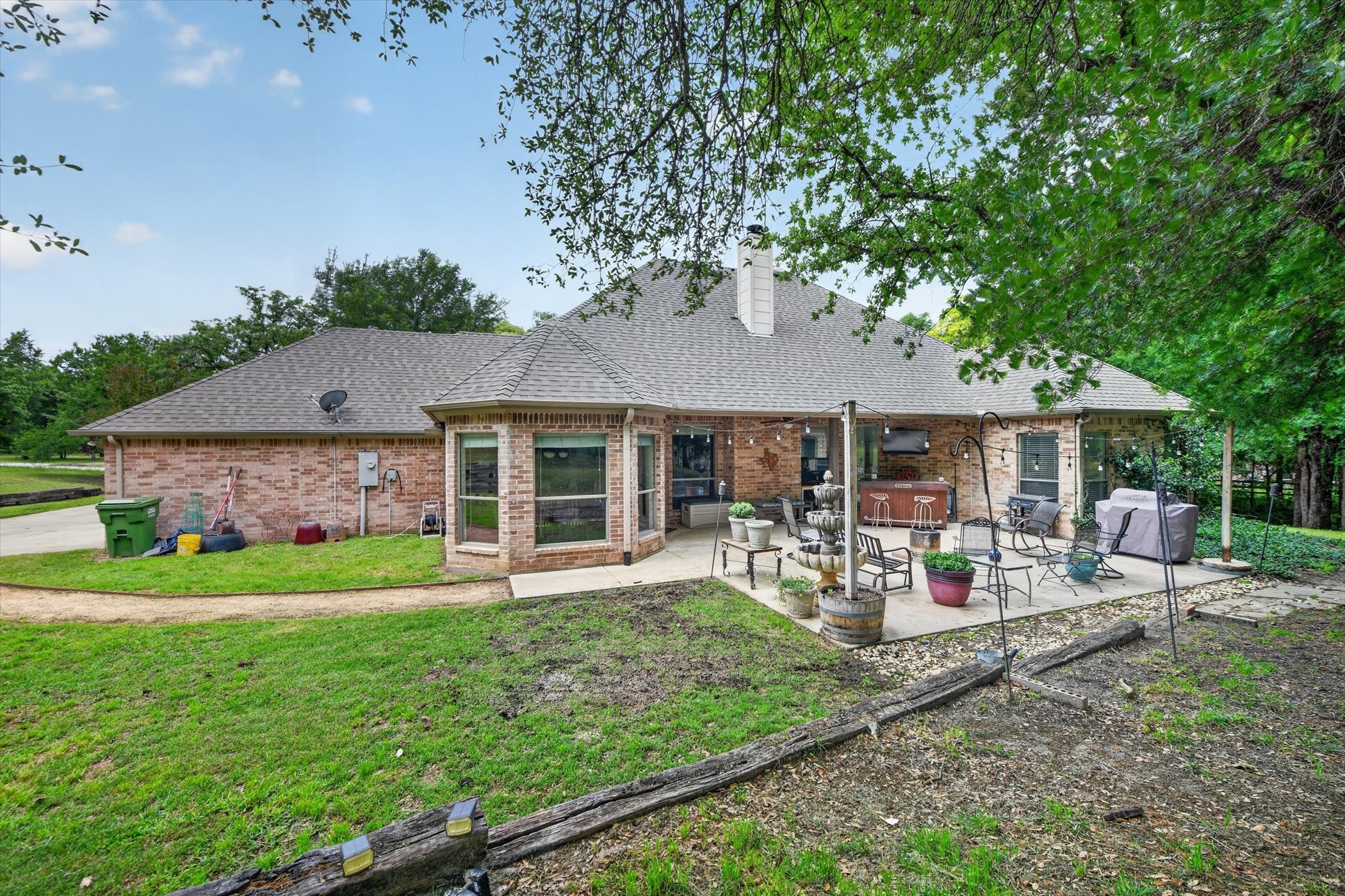 141 N Natural Spring Lane Azle TX 76020