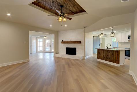1911 University Drive Richardson TX 75081