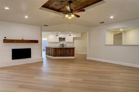 1911 University Drive Richardson TX 75081