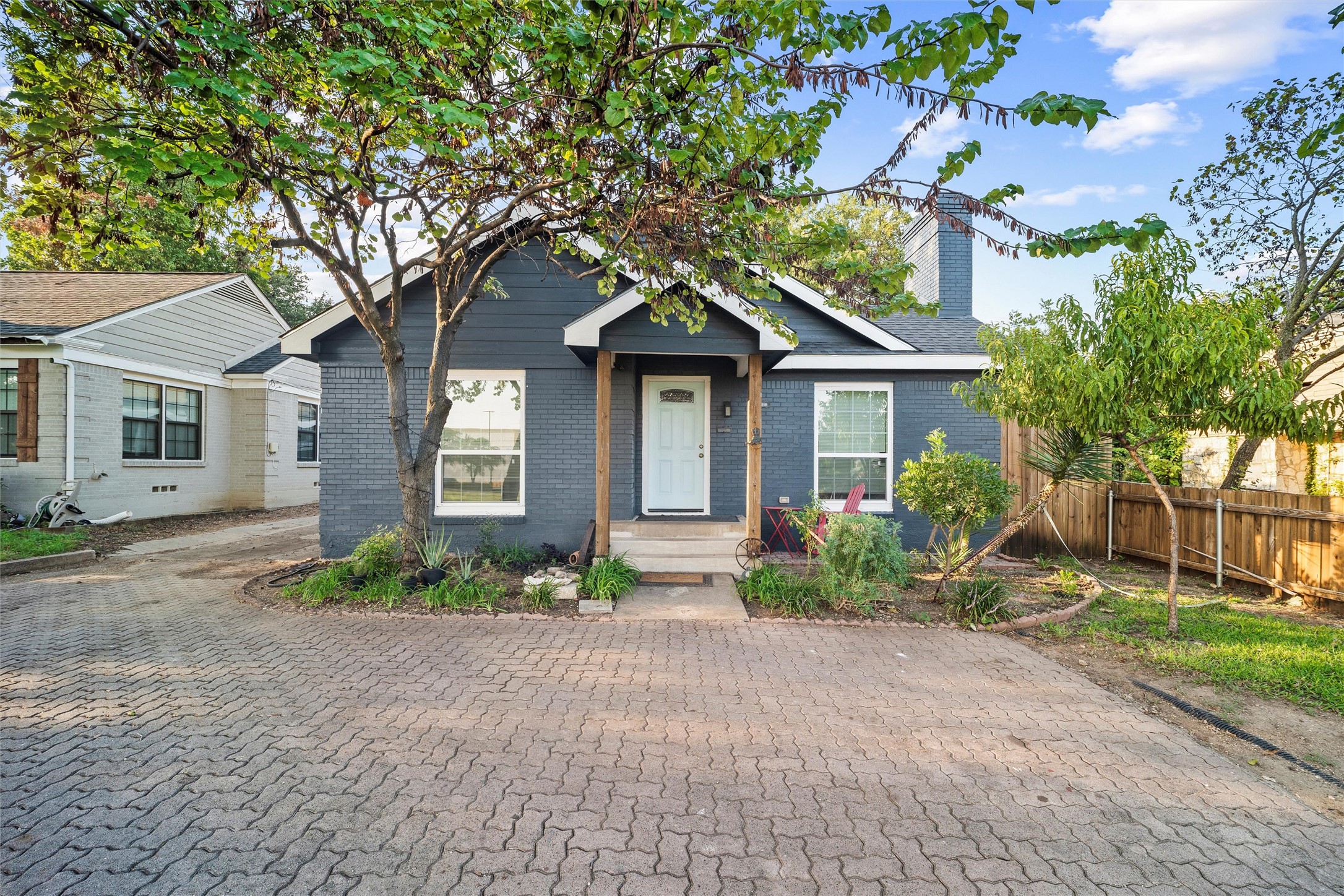 2522 W Jefferson Boulevard Dallas TX 75211