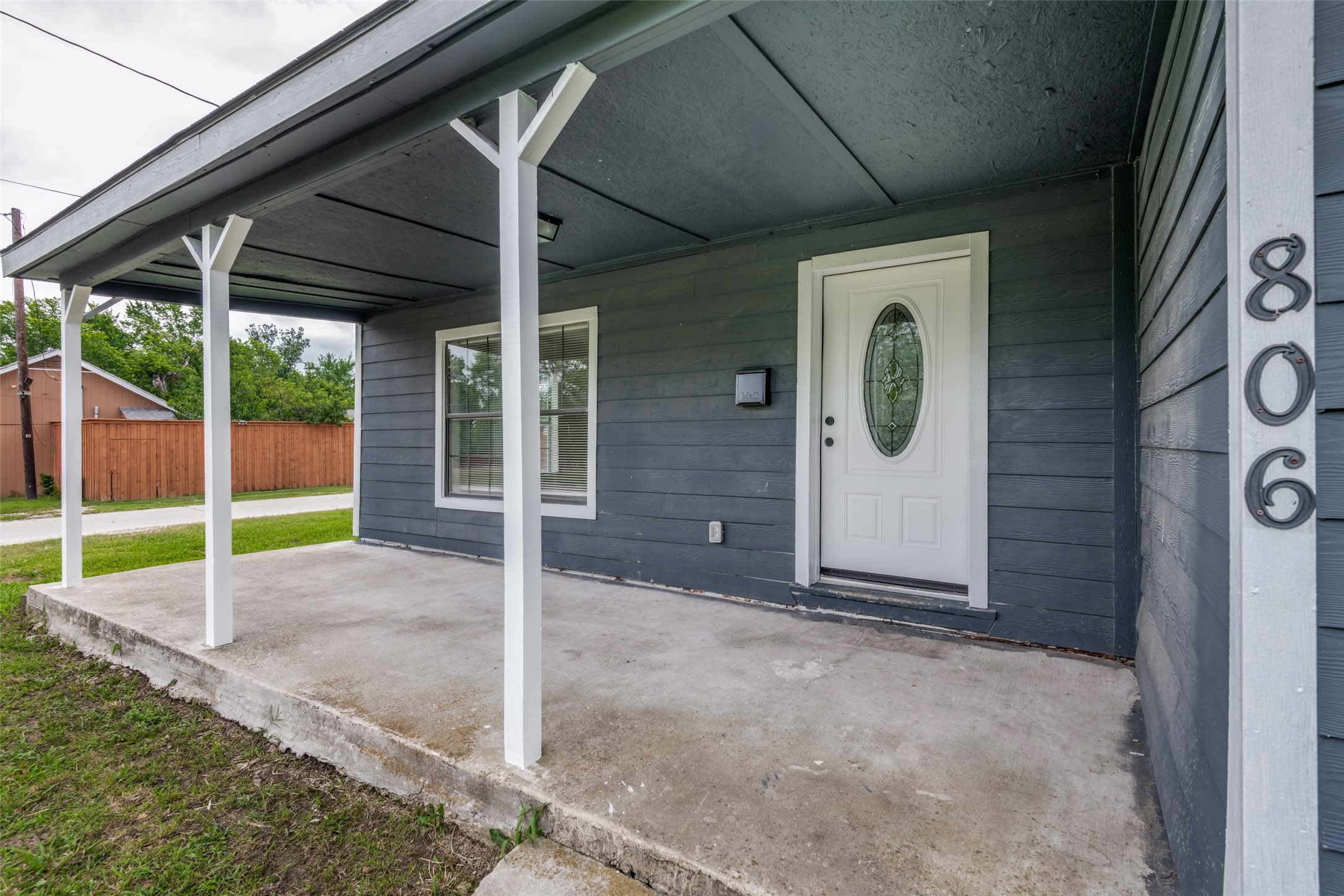 806 E Brin Street Terrell TX 75160