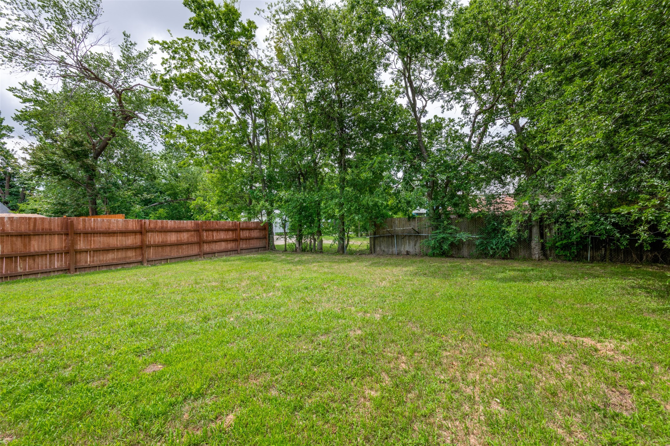 806 E Brin Street Terrell TX 75160