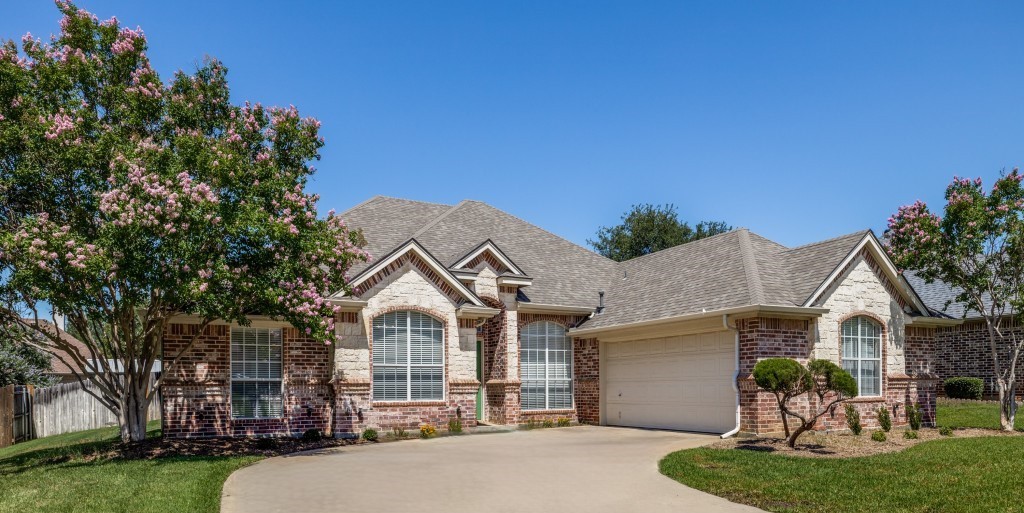 1021 Oak Hill Park Kennedale TX 76060