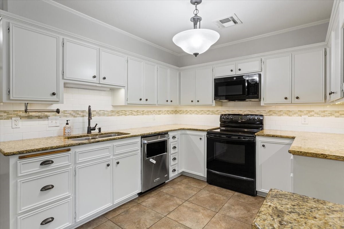 10014 Burgundy Drive Woodway TX 76712
