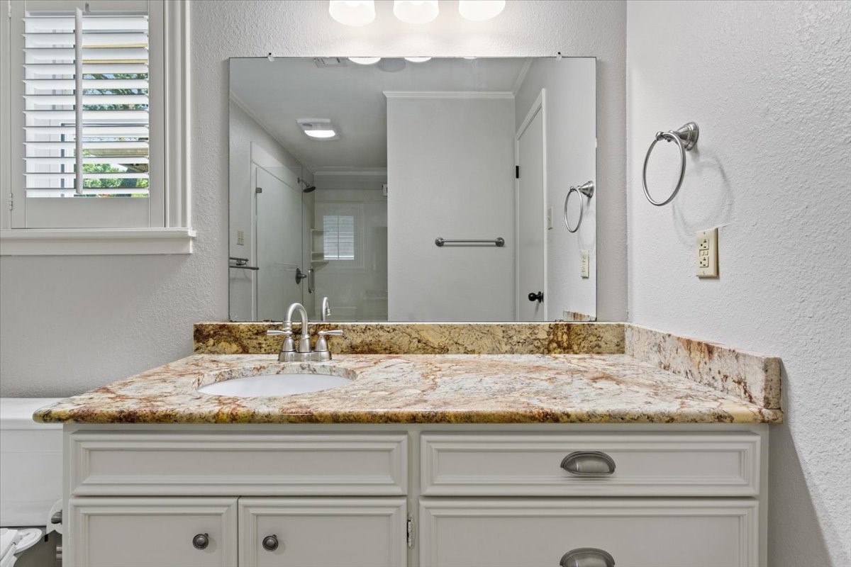 10014 Burgundy Drive Woodway TX 76712