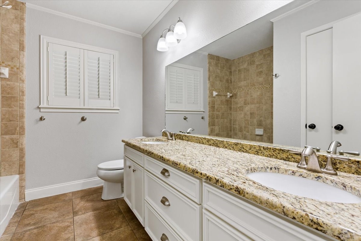 10014 Burgundy Drive Woodway TX 76712