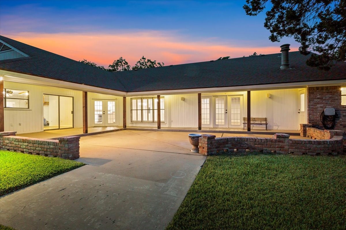 10014 Burgundy Drive Woodway TX 76712