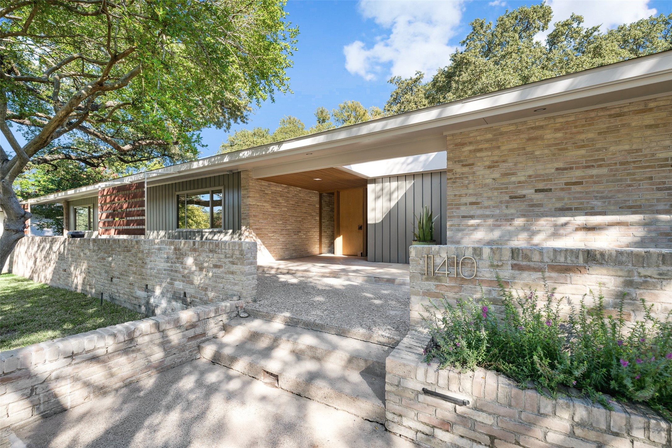 11410 Saint Michaels Drive Dallas TX 75230