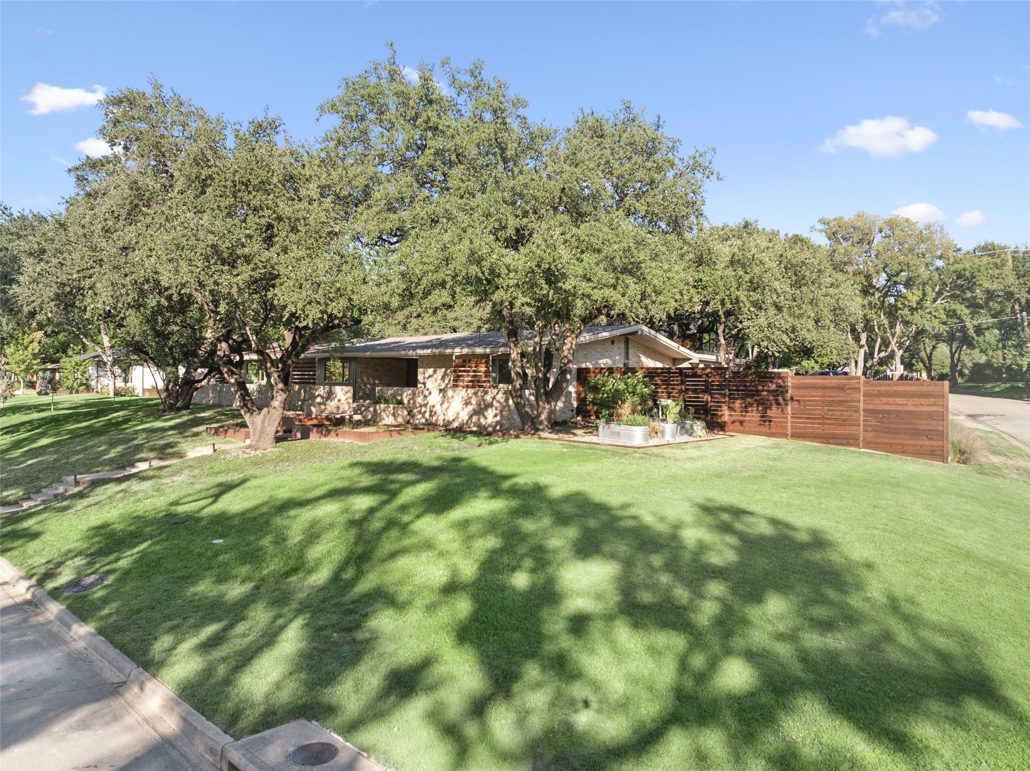 11410 Saint Michaels Drive Dallas TX 75230