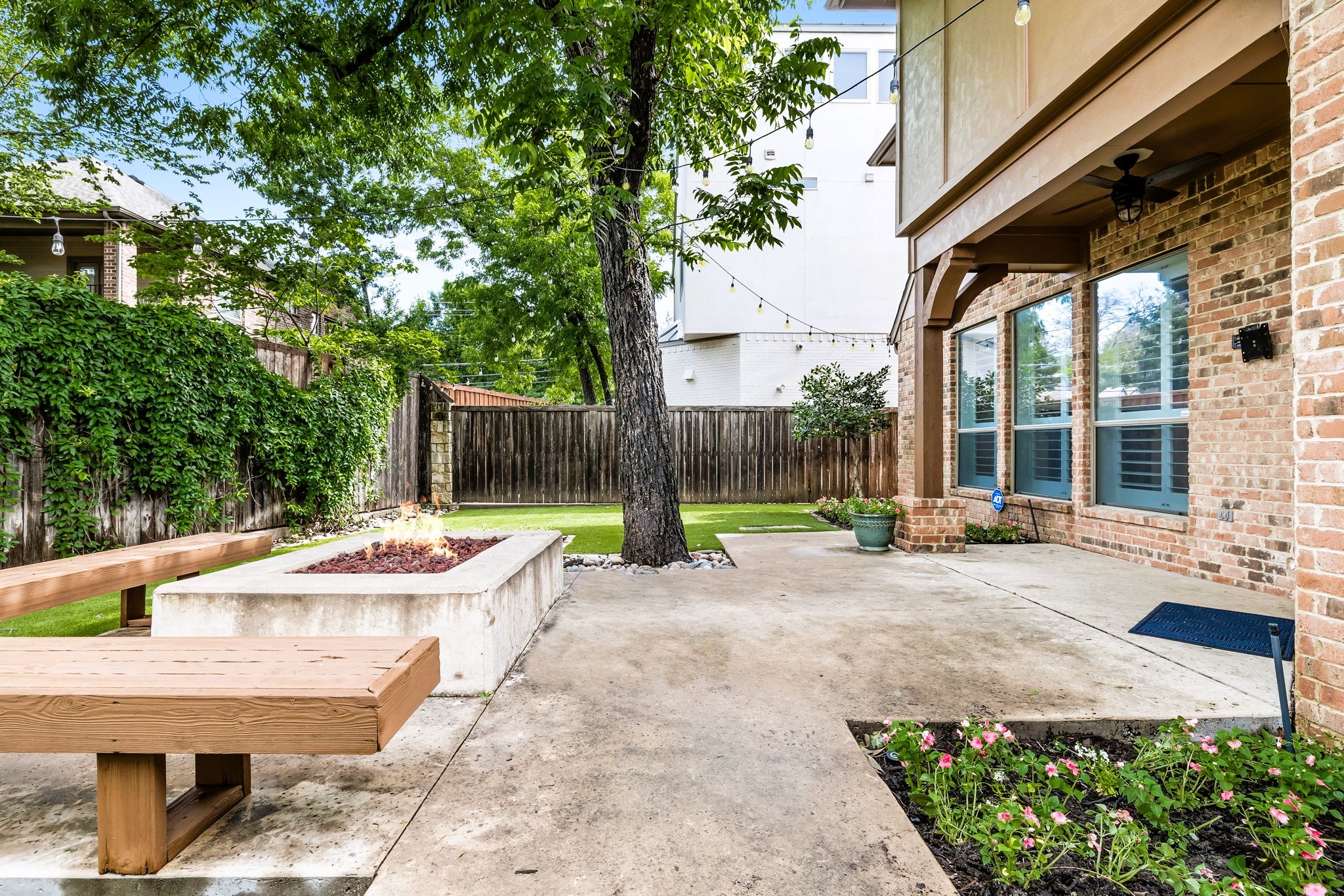 4929 Alcott Street Dallas TX 75206