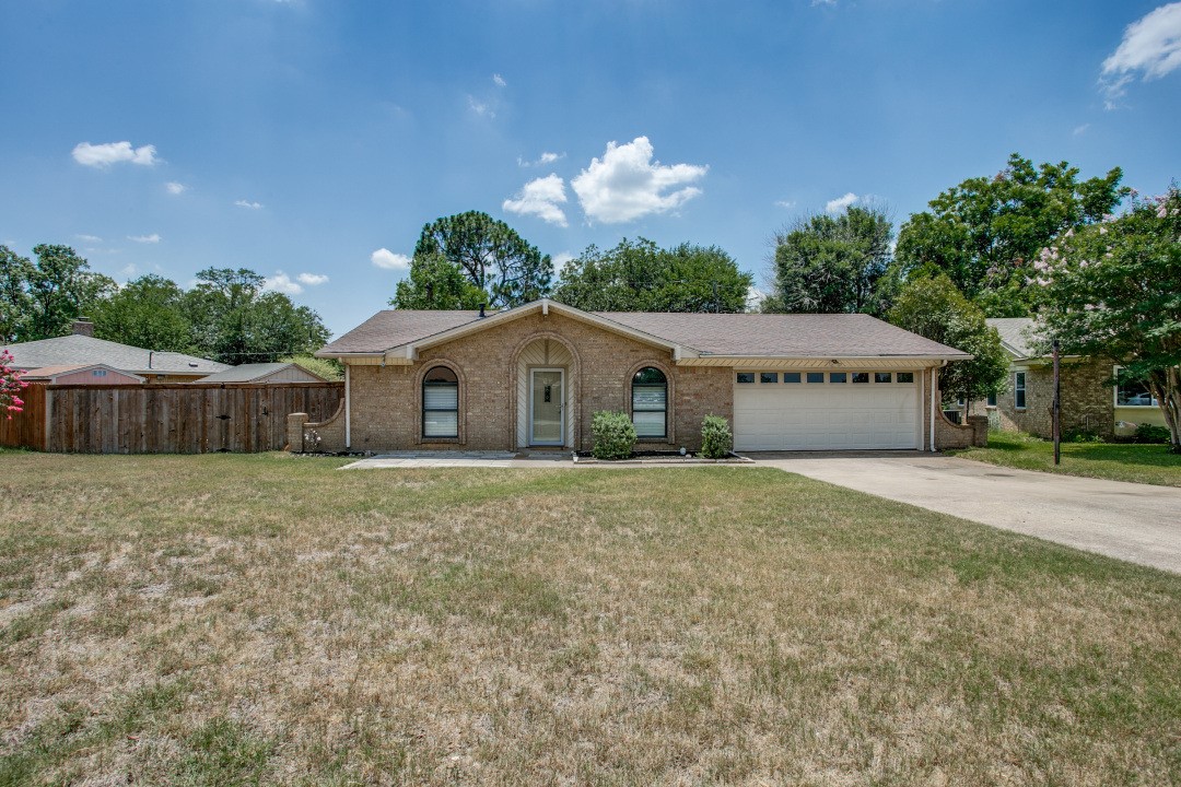 1005 Atlanta Drive Bedford TX 76022