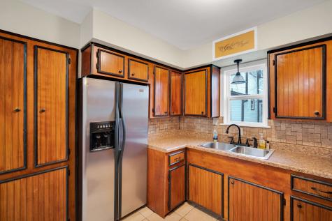 205 W Latimer Street Ennis TX 75119