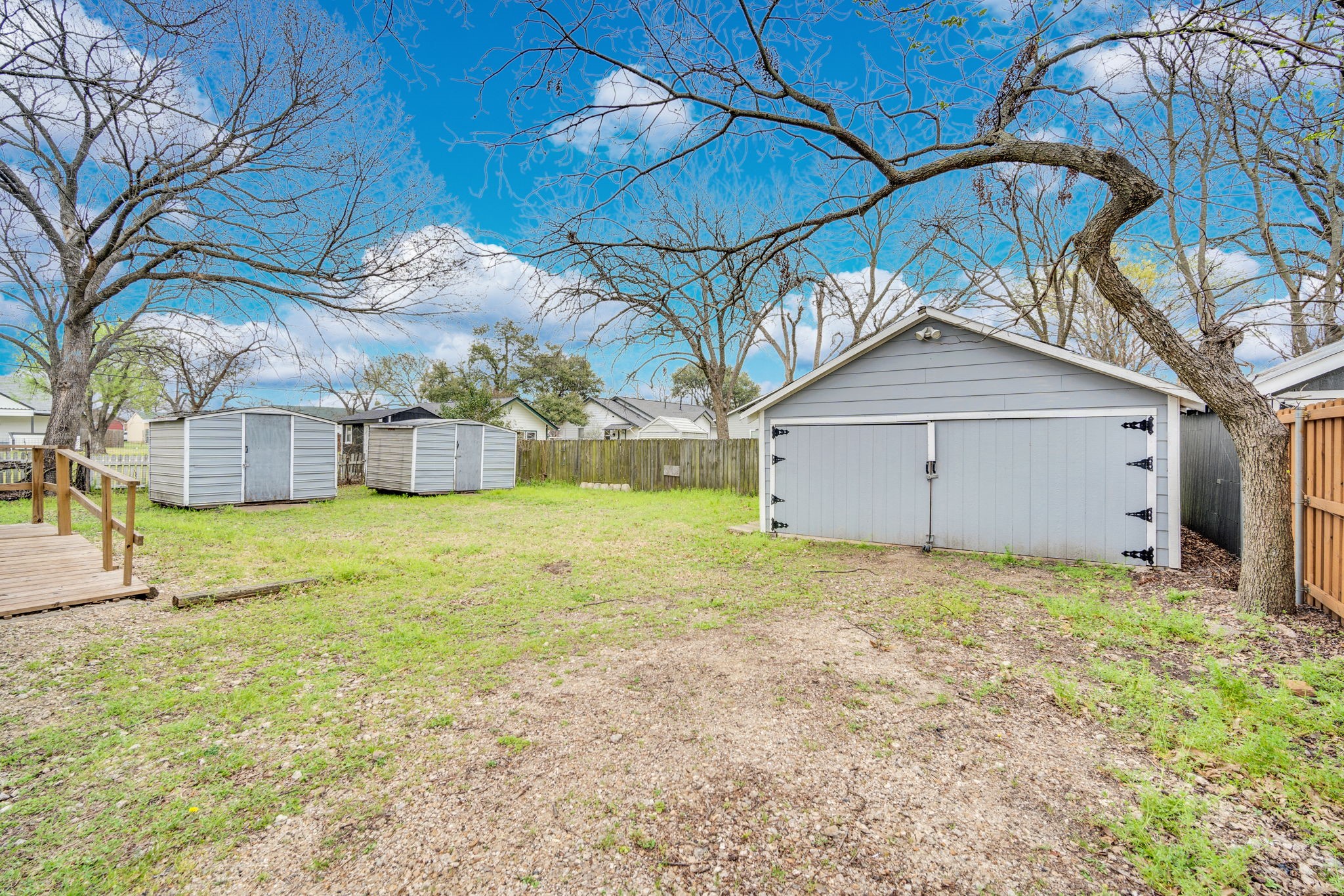 205 W Latimer Street Ennis TX 75119
