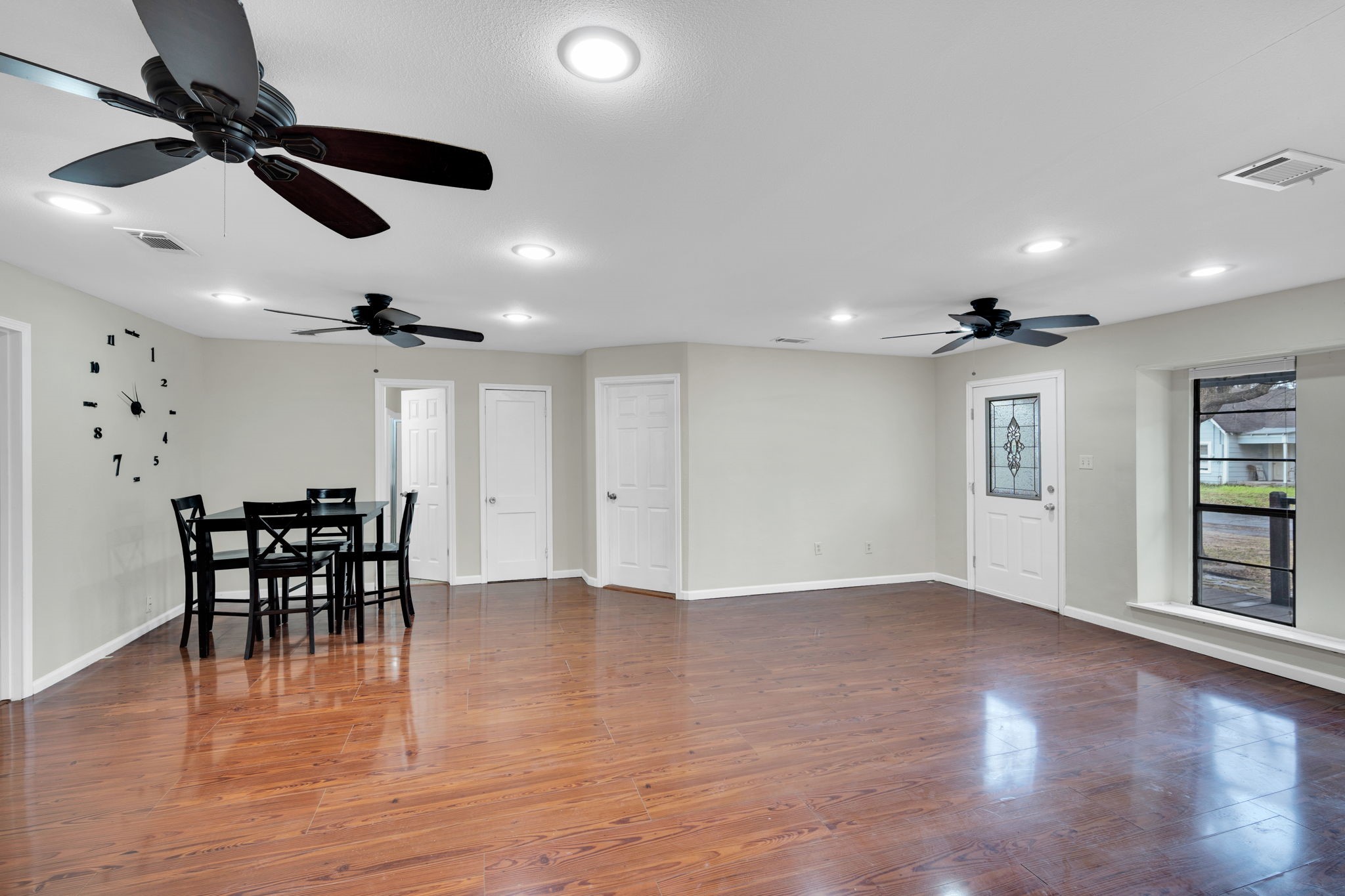 205 W Latimer Street Ennis TX 75119