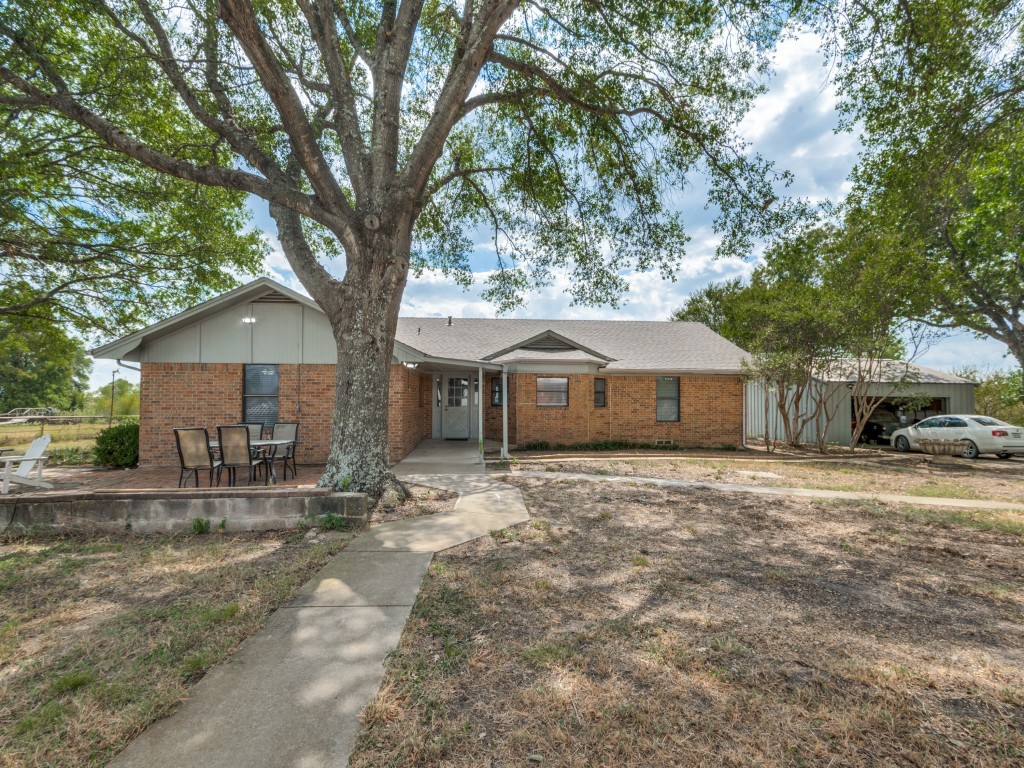 5734 NE County Road 1040 Rice TX 75155