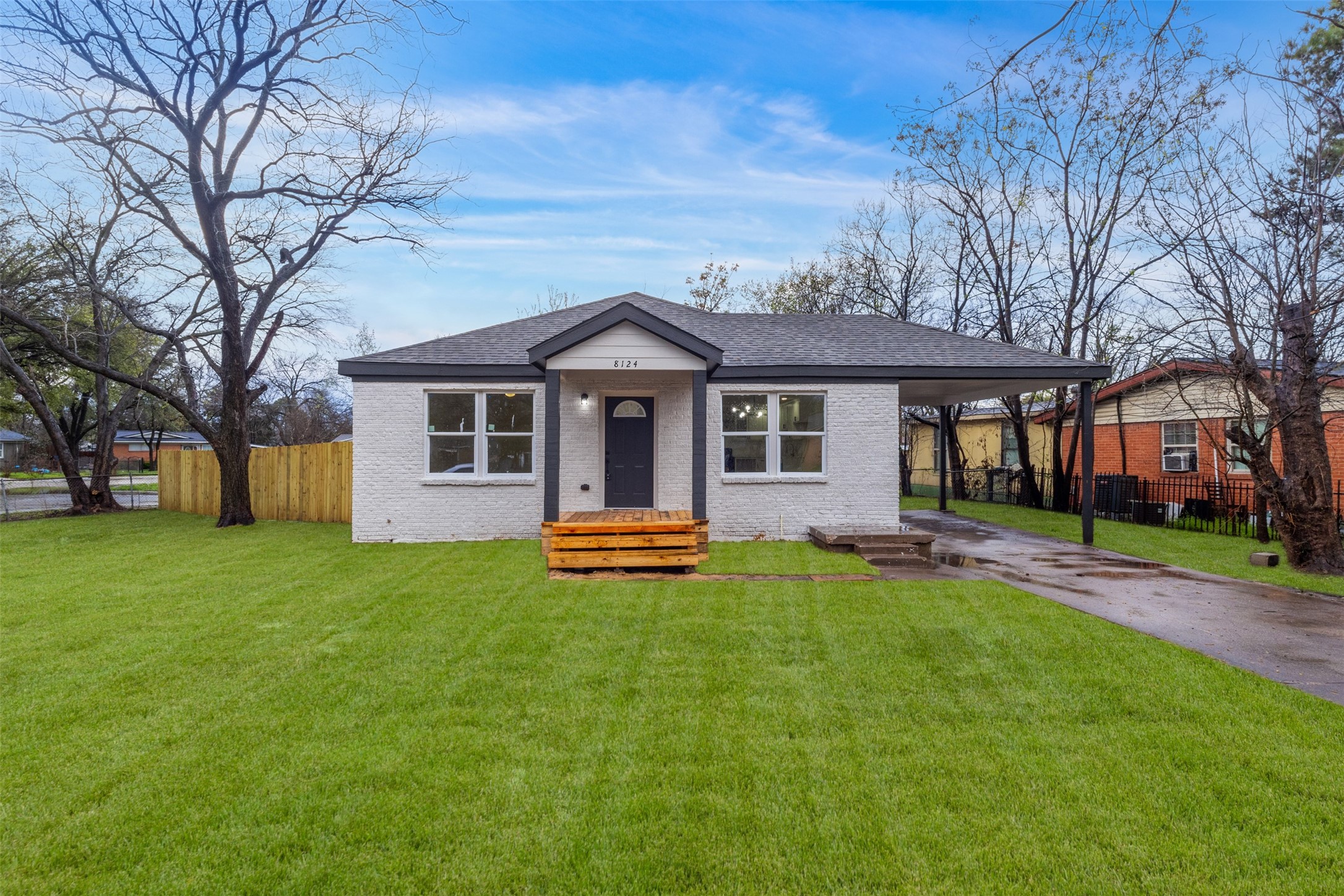 8124 Burroaks Drive Dallas TX 75217