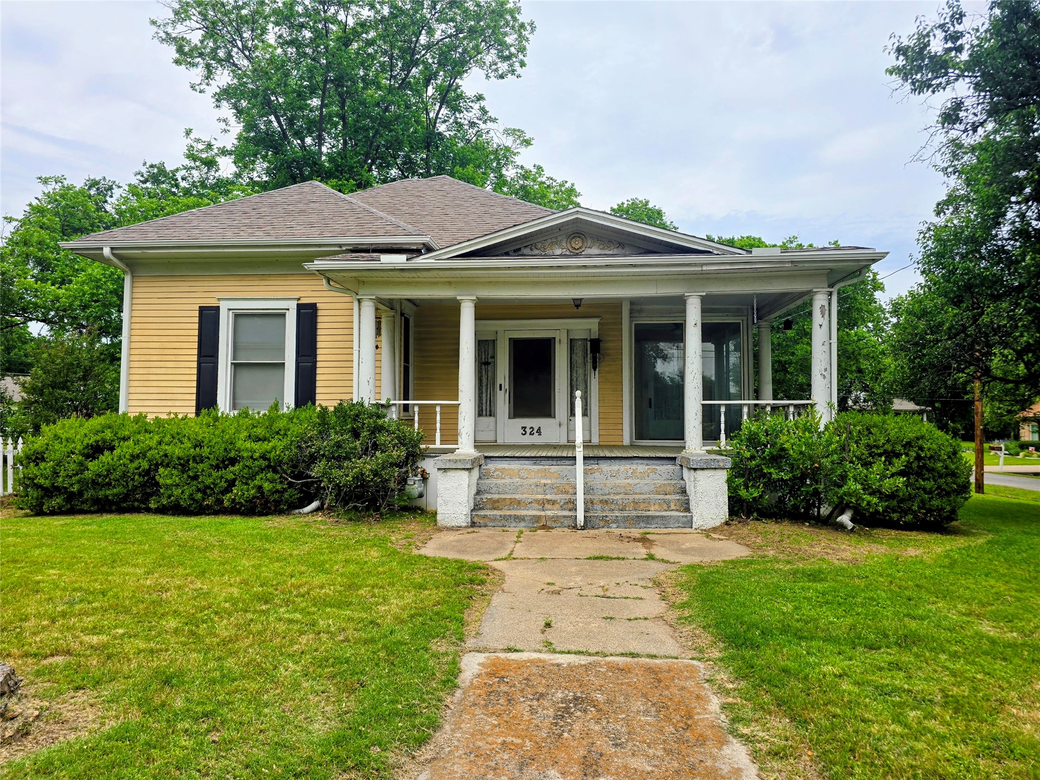 324 E Liberty Street Pilot Point TX 76258
