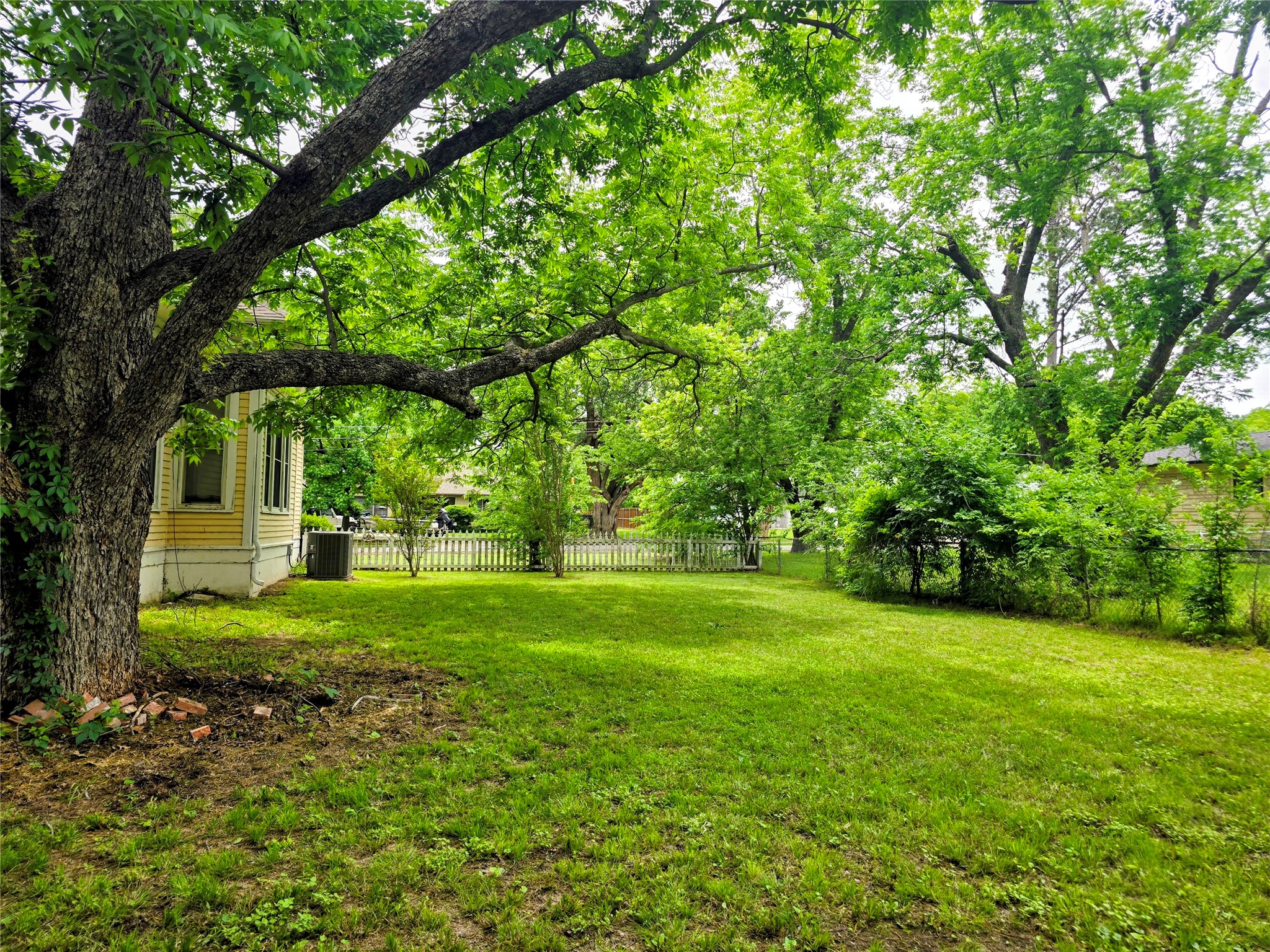 324 E Liberty Street Pilot Point TX 76258