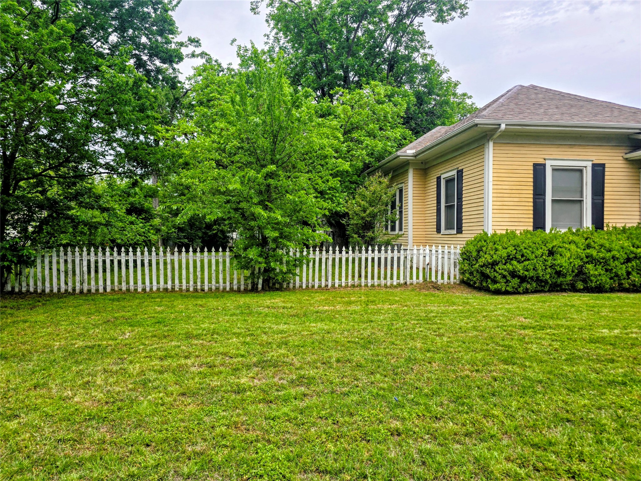 324 E Liberty Street Pilot Point TX 76258