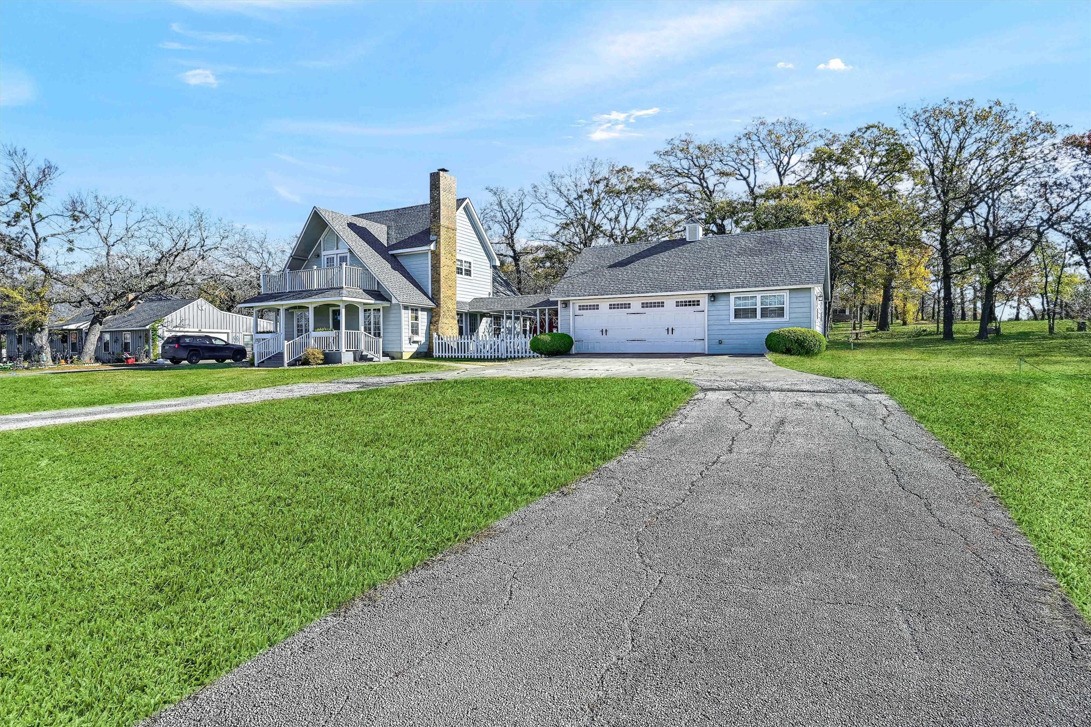 123 Pontiac Drive Lake Kiowa TX 76240