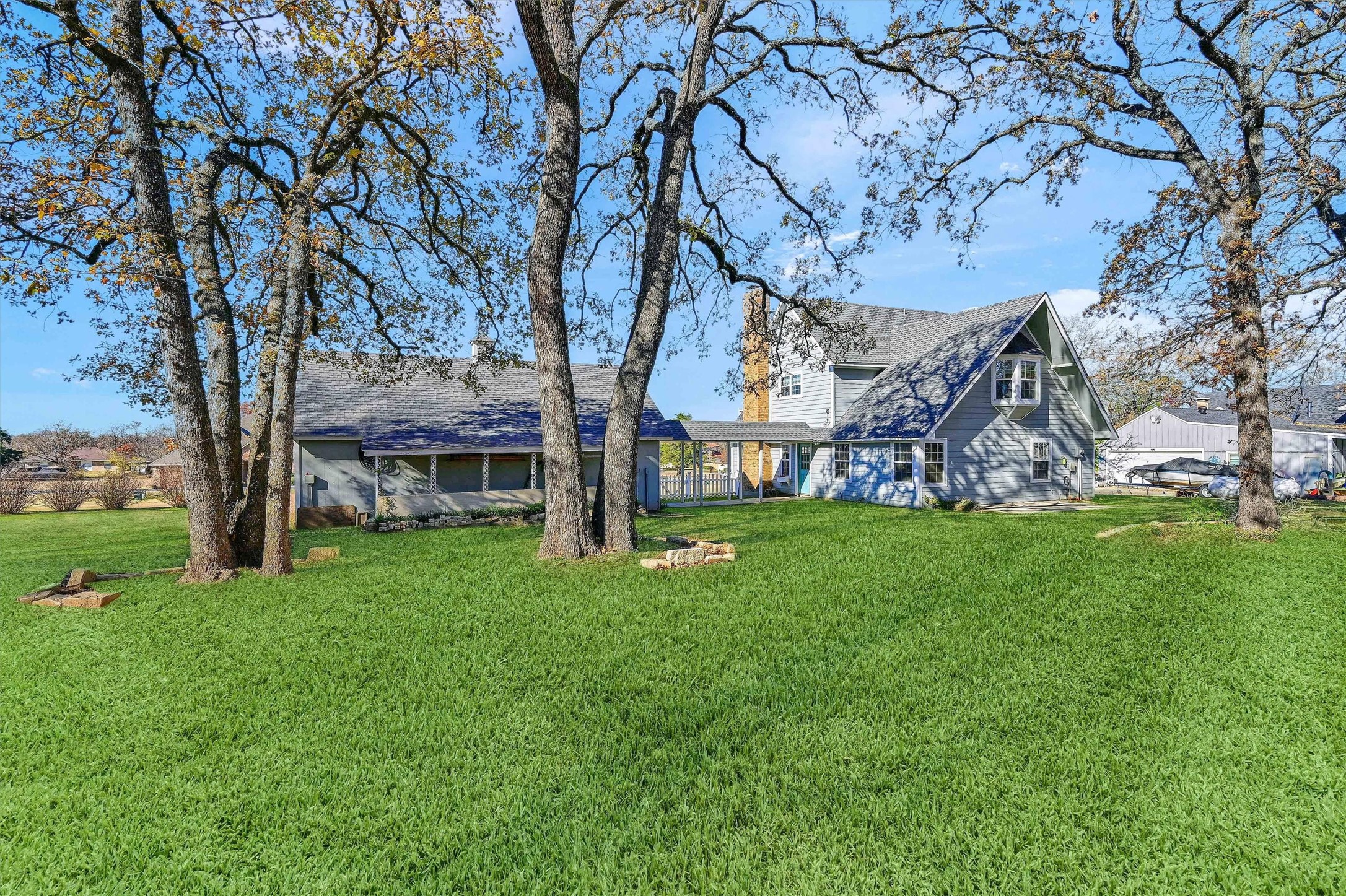 123 Pontiac Drive Lake Kiowa TX 76240
