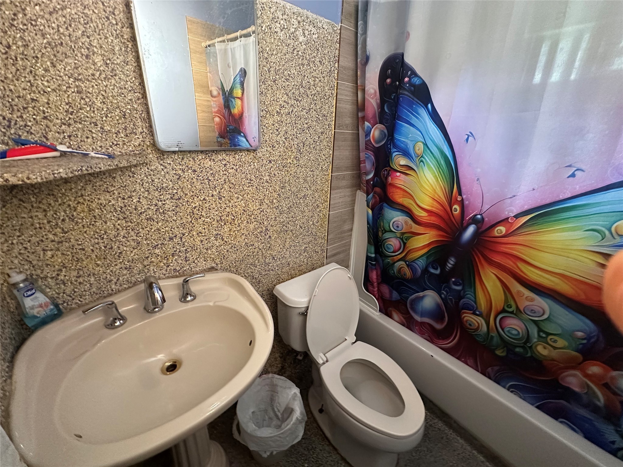129 E Wanda Drive Garland TX 75040