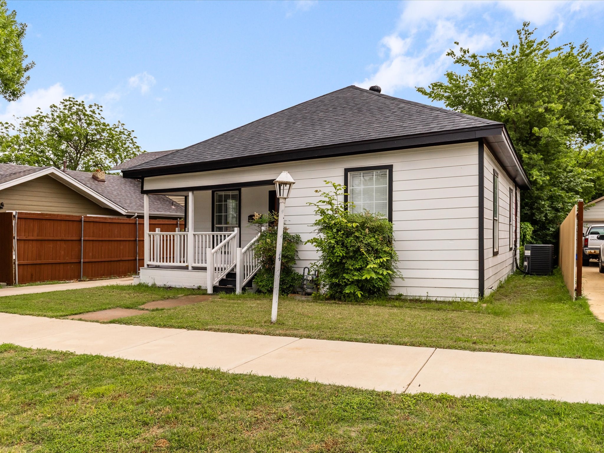 3020 Purington Avenue Fort Worth TX 76103